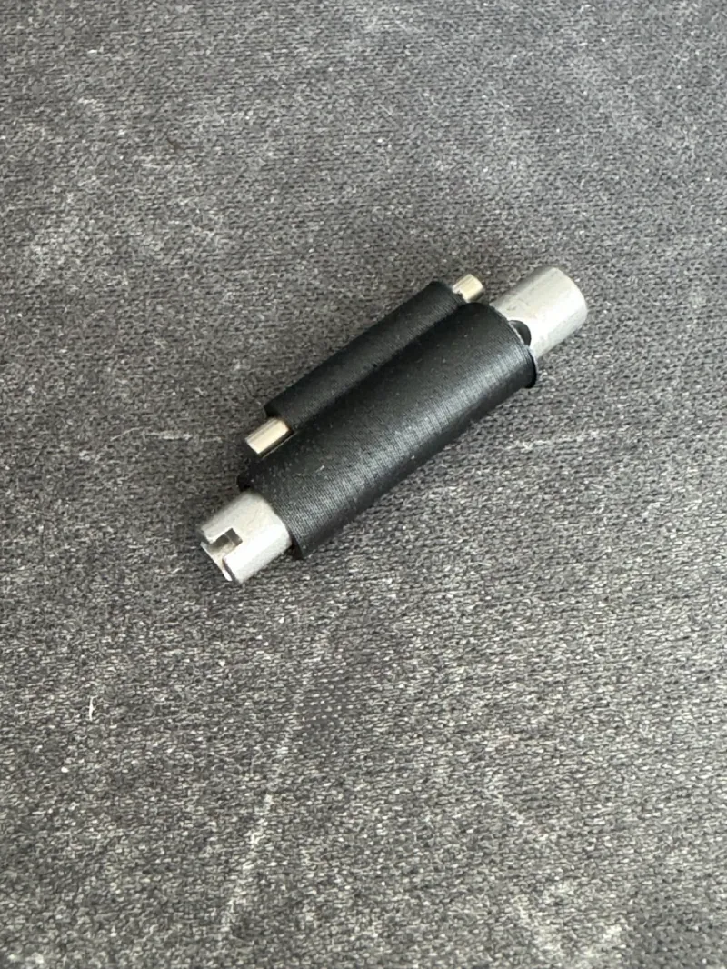 Microtech triangle bit holder