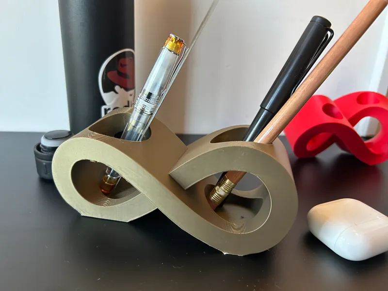 Infinity Pen Holder