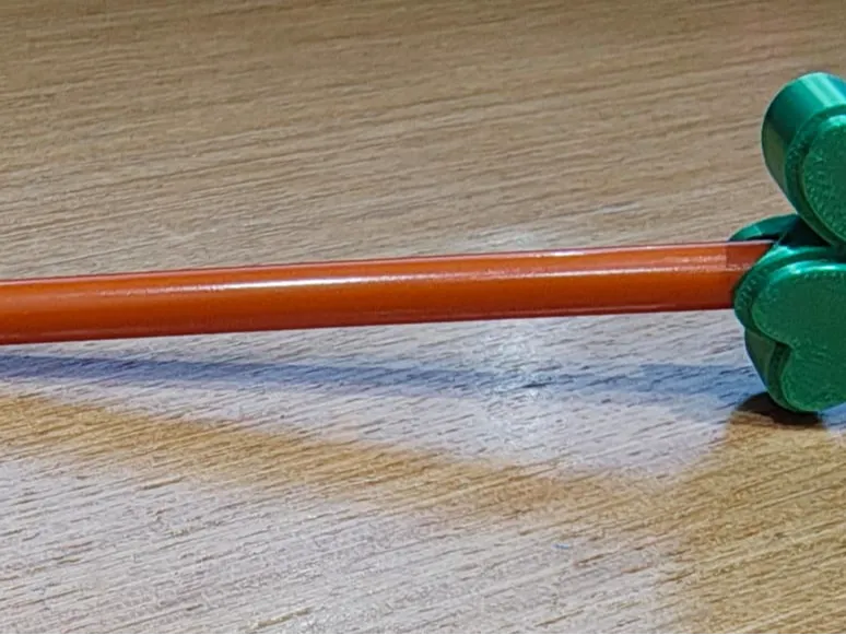 Trevo de Três folhas Enfeite de Lápis
