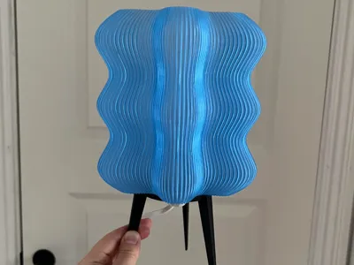 Wavy lamp with E14 socket