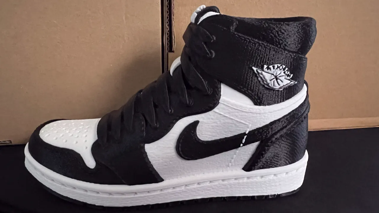 Nike Air Jordan 1 (Original Uploader) view 3
