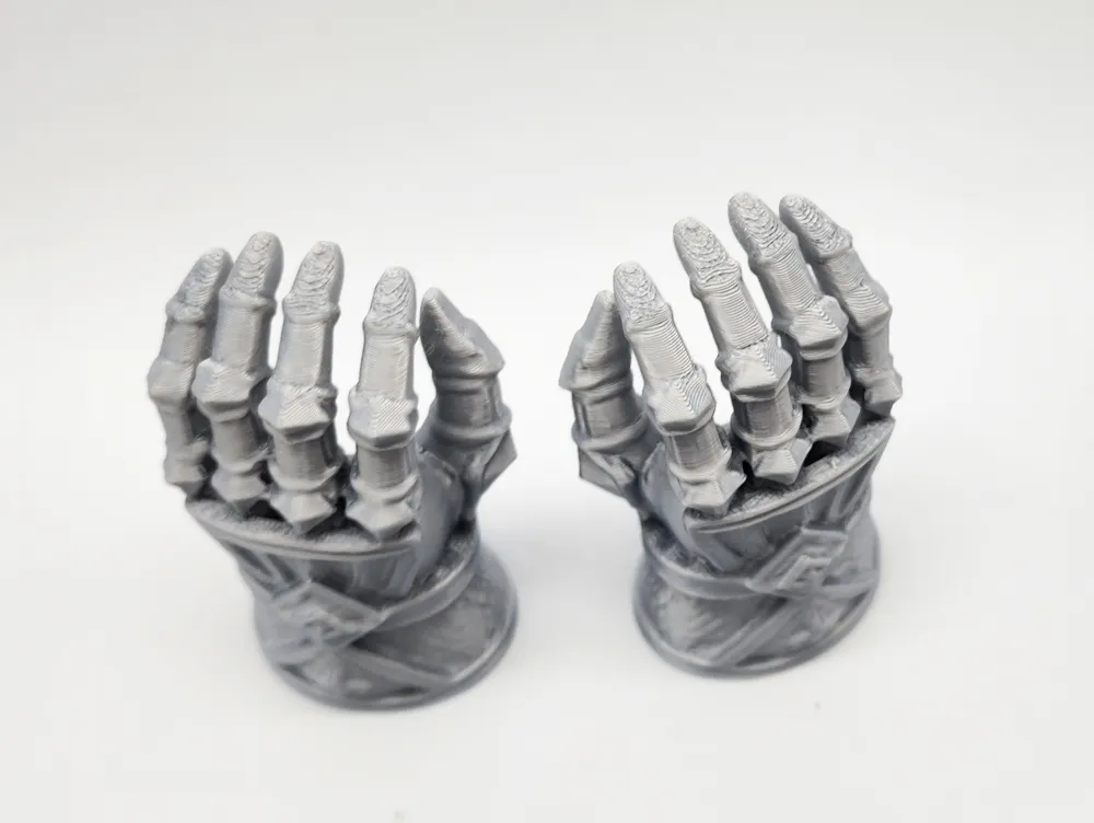 Miniature Iron Gauntlets by Triple G Workshop - MakerWorld