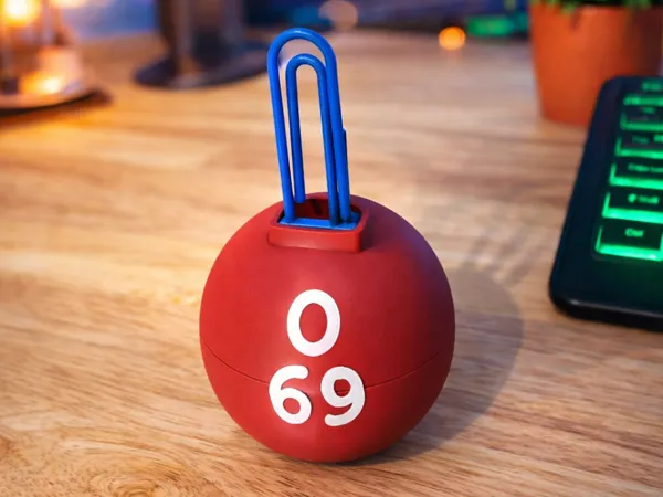 Porte-ticket de bingo avec logement pour boule
