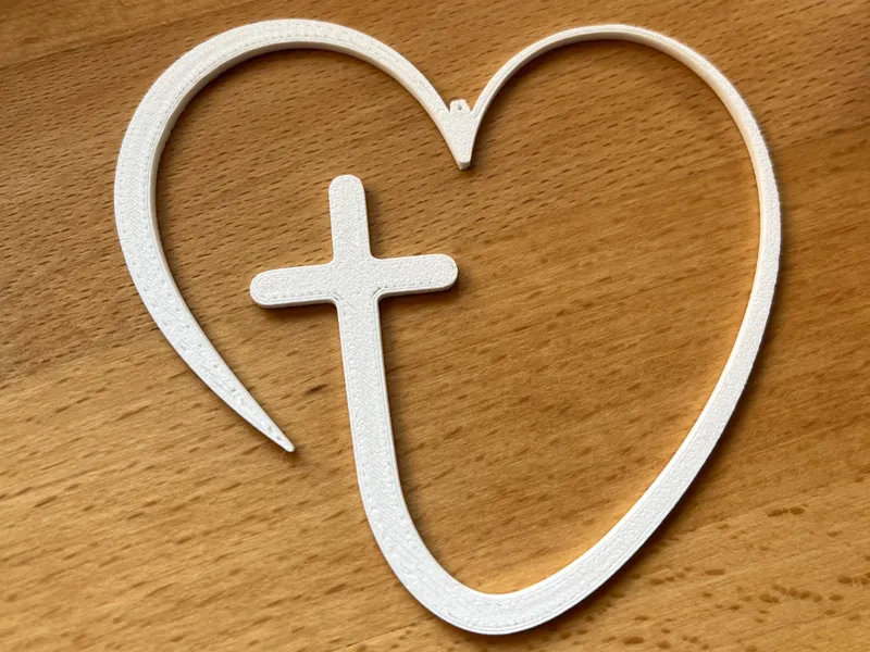 Kreuz mit Herz