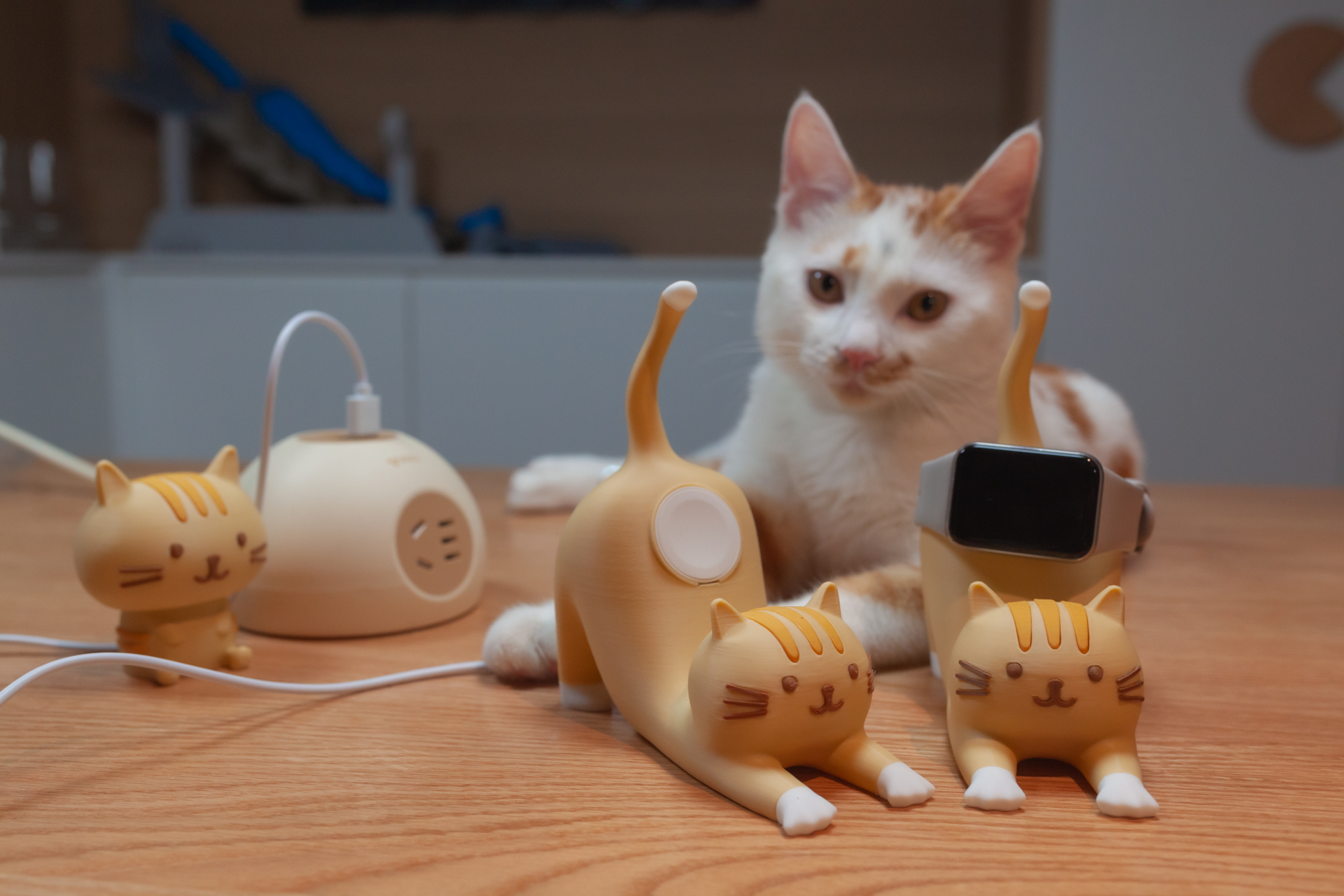 Miniatura 7 do modelo 3D 猫猫手表手环充电支架座
