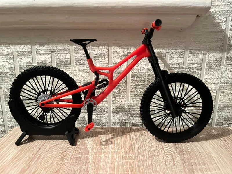 Santa Cruz V10 Mountain Bike Model