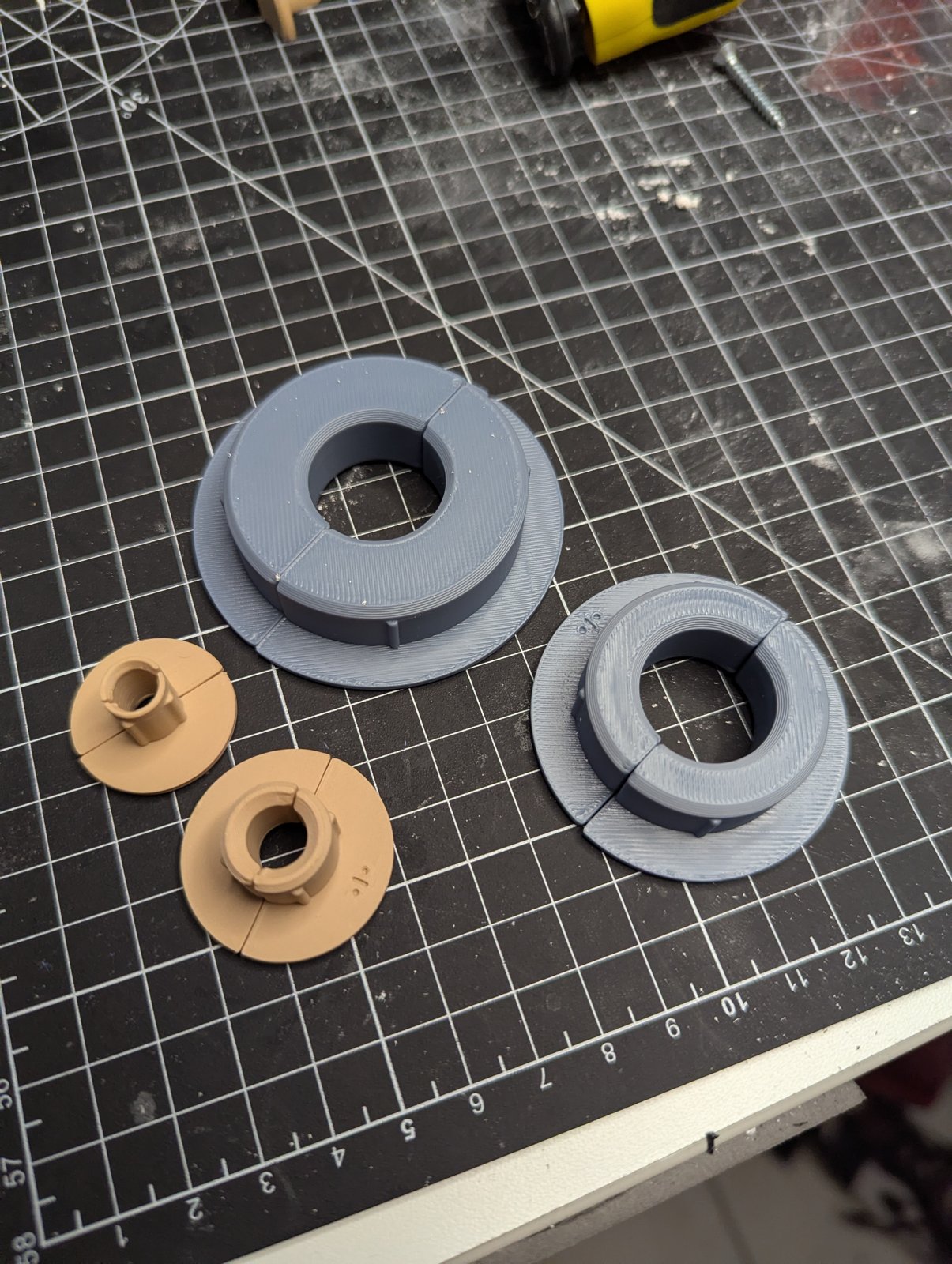 Miniatura 2 do modelo 3D Wall Cable Grommet – 30 Sizes, Split or Solid