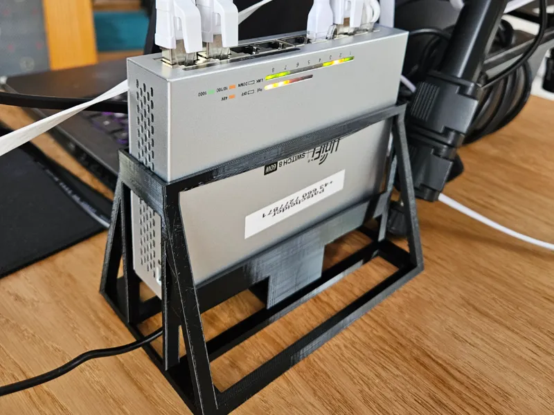 Unifi Switch 8 Mount for LAN-Party