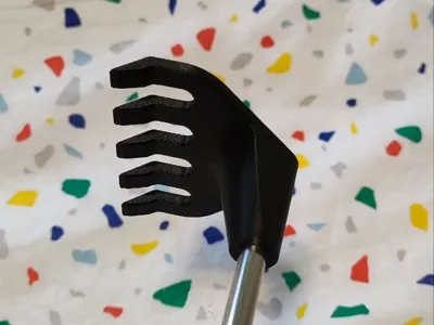 Back scratcher for extensible arm