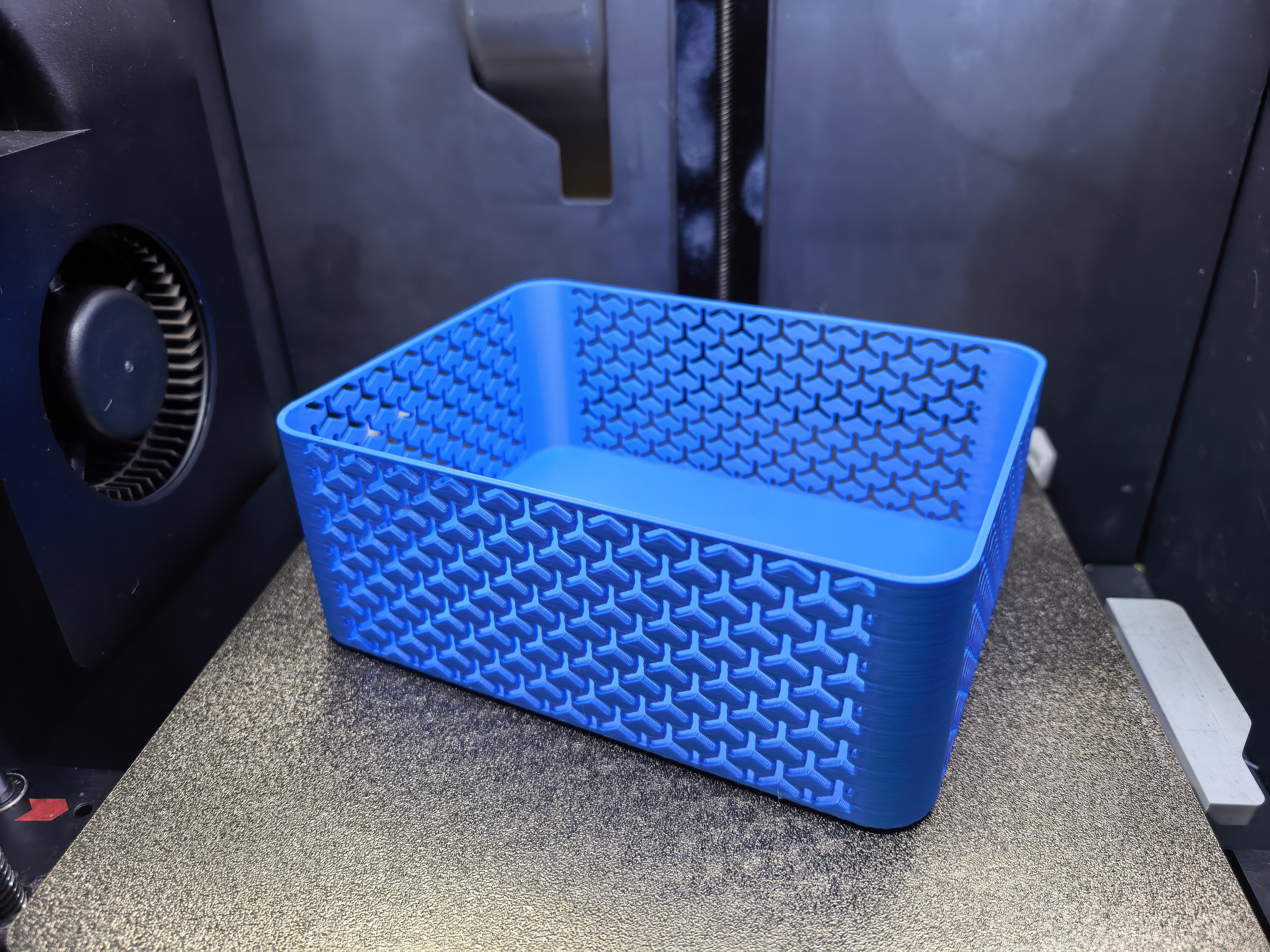 Miniatura 2 do modelo 3D 可堆叠镂空收纳盒