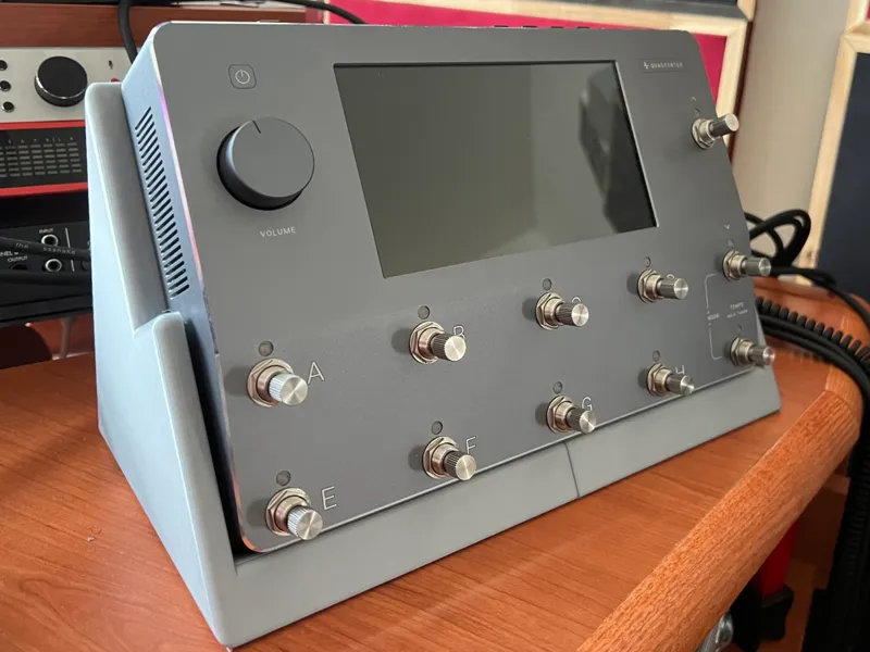 Neural DSP Quad Cortex Stand