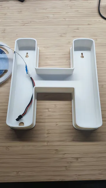 Accesorio de iluminación decorativa: Letter Lamp — Customizable LED Initial Light — vista de referencia 3