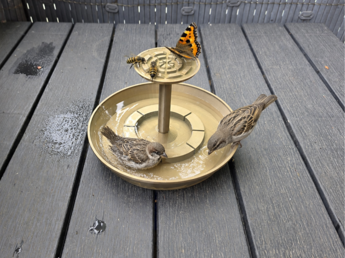 Insektentränke / Bienenbad / Vogeltränke