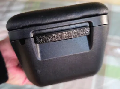 Car Armrest Opening/Closing Clip