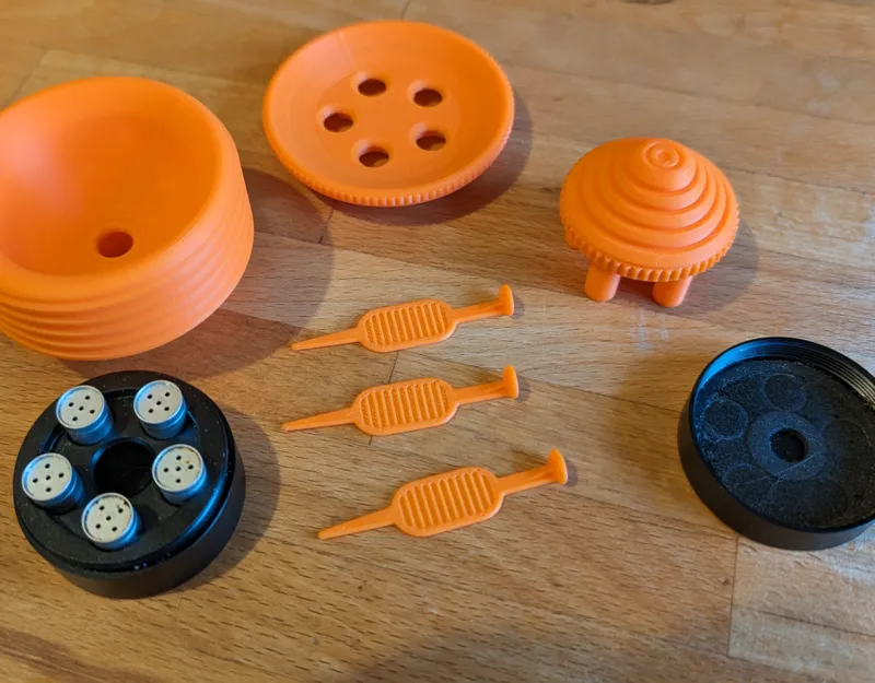 Zen Vaporizer magazine funnel and stuffer