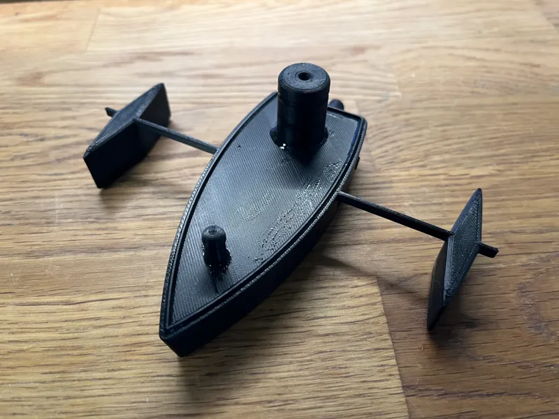 Toy boat for balloon