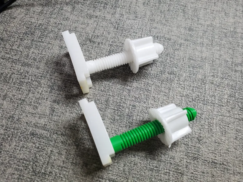 马桶螺栓
