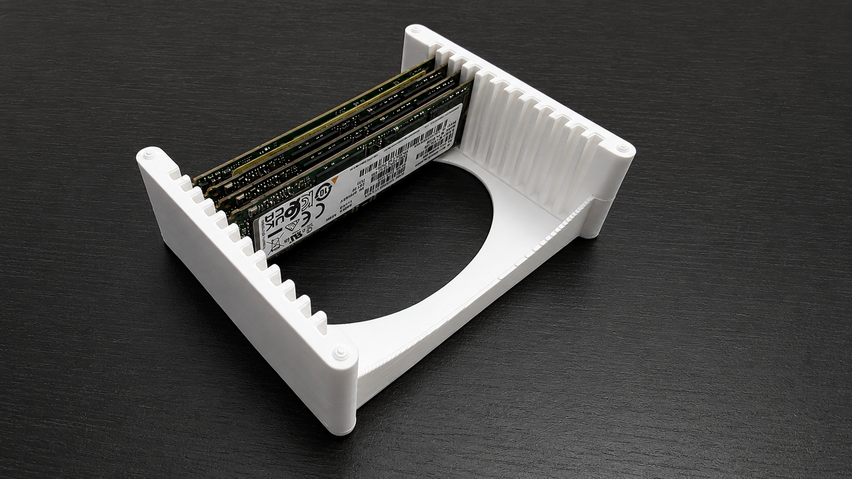 Miniatura 1 do modelo 3D NVMe SSD storage | stackable | fully customizable 