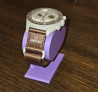 Wristwatch_simple_stand