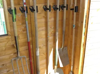 Gartengerätehalter