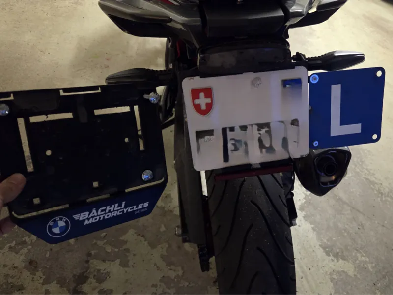 CH Kennzeichenrahmen / Licenseplate frame