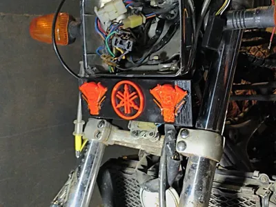 Headlight hose and wire cover