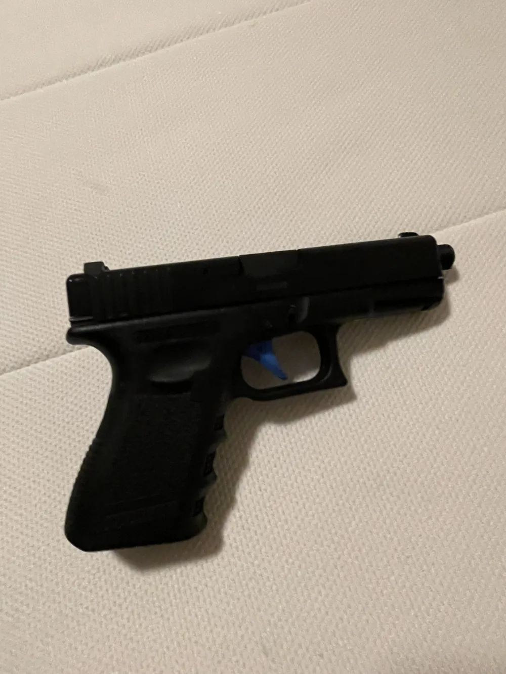 Canon extérieur fileté pour airsoft Glock 19, 23 et X - Modèle d'Impression  3D Gratuit - MakerWorld, image size:1000x1333