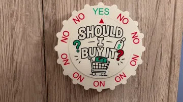 Objeto manipulable: should i buy it? wheel spinner — vista de referencia 4