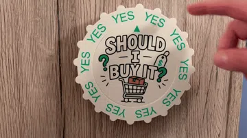 Objeto manipulable: should i buy it? wheel spinner — vista de referencia 2