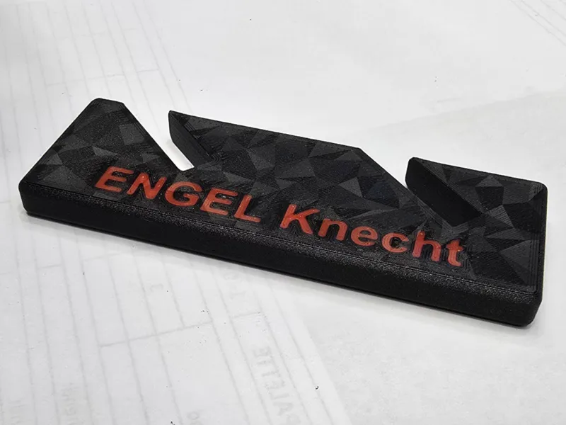 Engel Knecht, Spritzgussmaschine, Hack, Hilfe