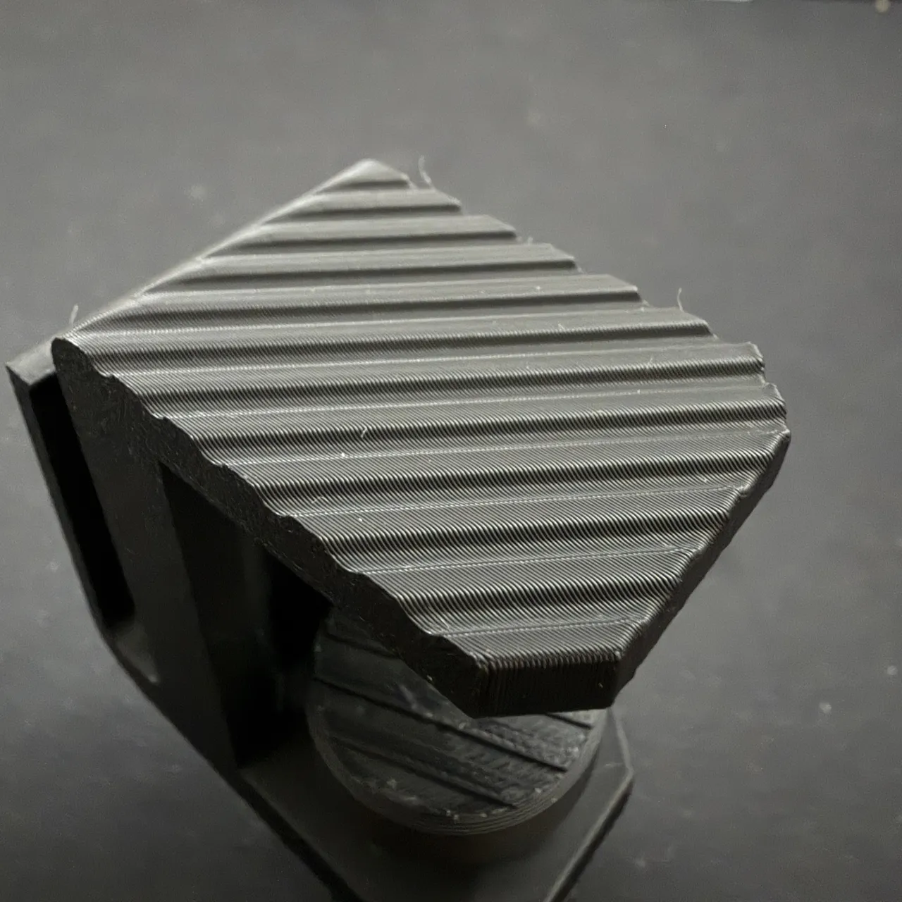 Desk Cables Clip view 4