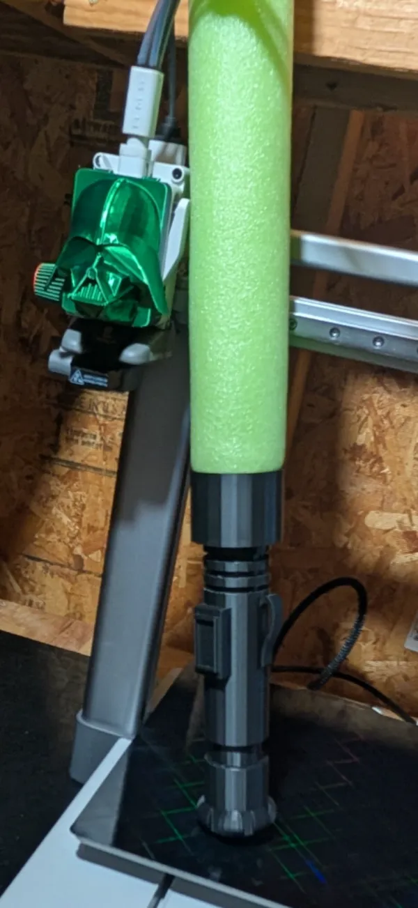 Poignée sabre laser pour frite de piscine