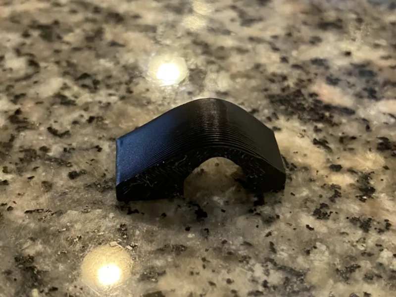 Cable management (Magnetic cable clips)