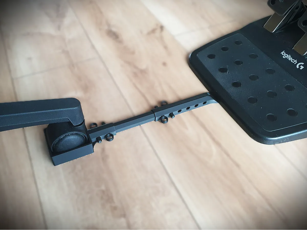Trava/Suporte Pedal Logitech