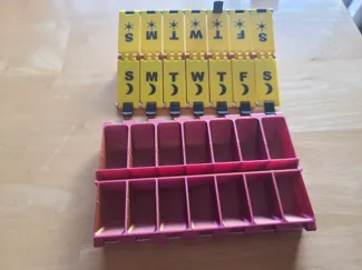 AM-PM Convertable 1 week pillbox