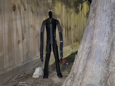 Slender Man (2.87 ft Figure)