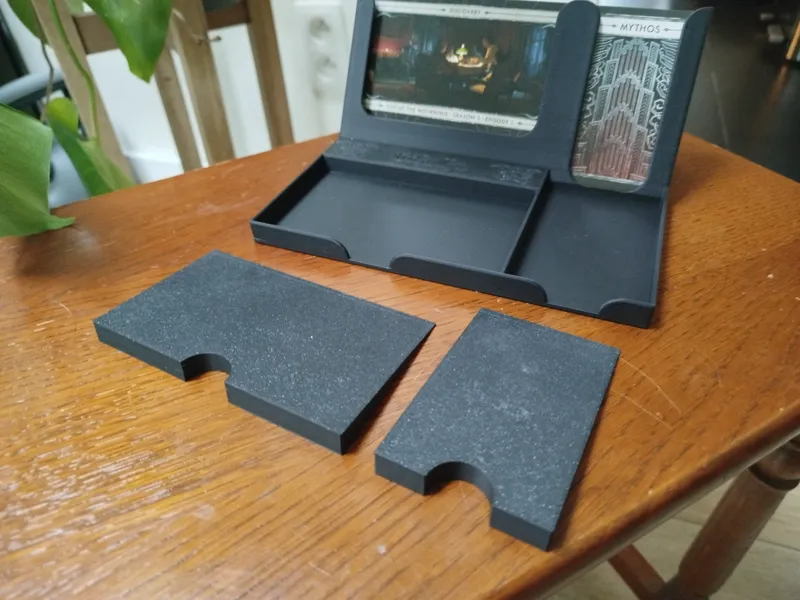 Card holder for the Cthulhu Death May Die Wedges