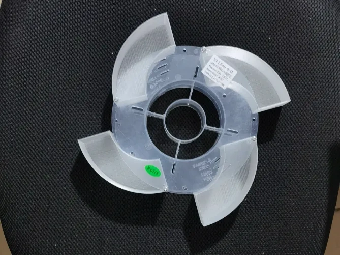 Miniatura 1 do modelo 3D 多品牌多尺寸4等分1KG 3D打印料盘收纳盒