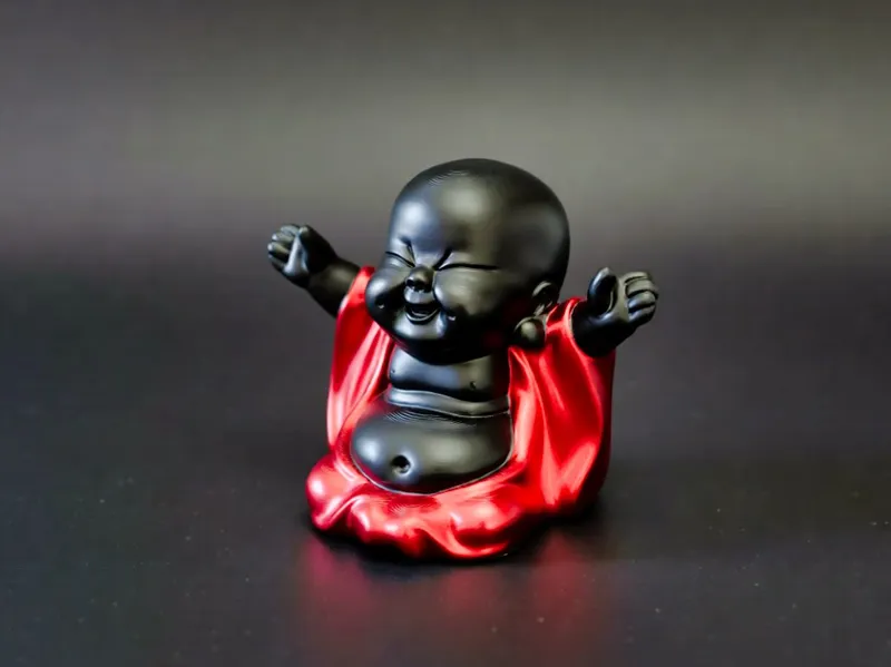 Smiling little budda