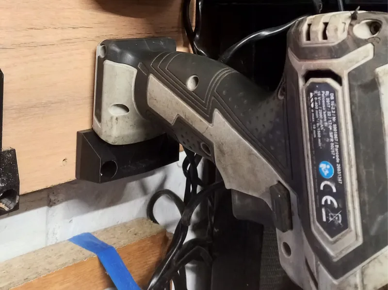 Duro 16V tool holder
