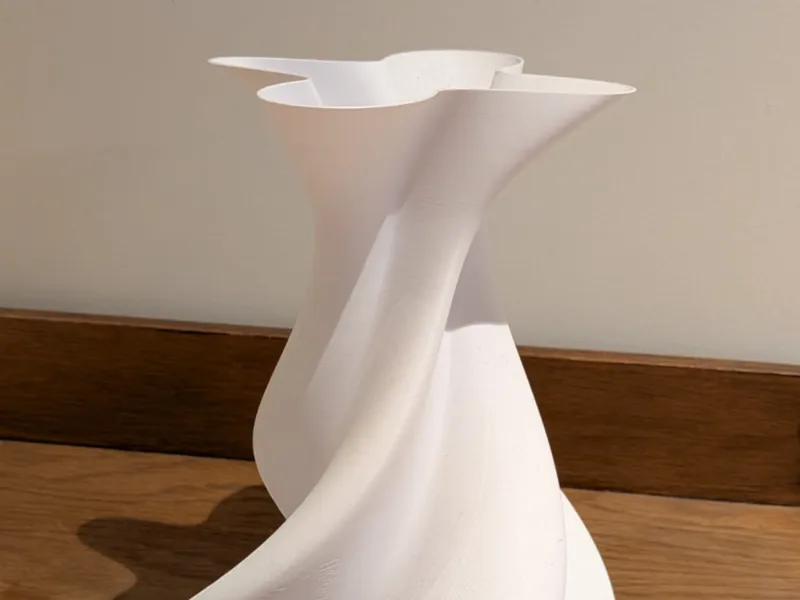 Wavy sipral vase