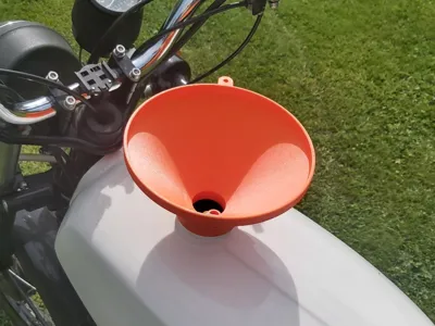 Fuel funnel for Simson petrol tank