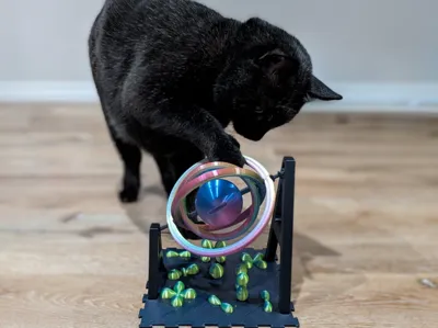 Curious Paws - Atom Treat Dispenser