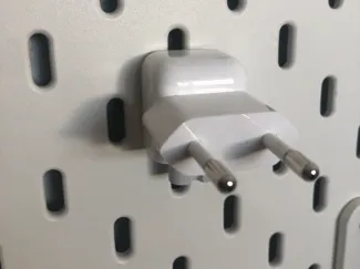 Skadis Macbook Plug Holder