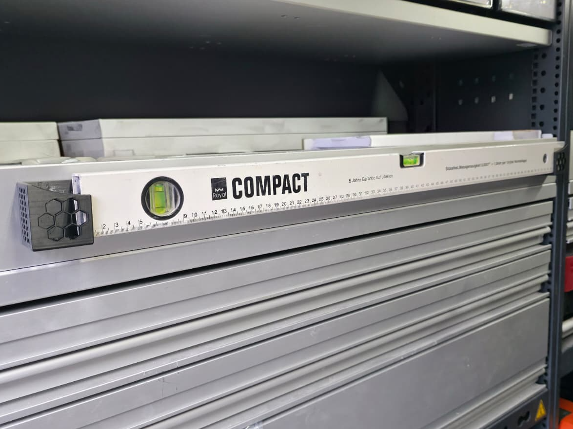 Wasserwaagen-Halter für Würth Lochwand