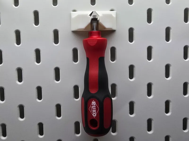 Skadis holder for countersinker