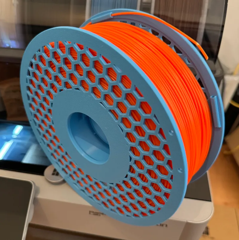 Bambu Spool with built-in Filament Keepers