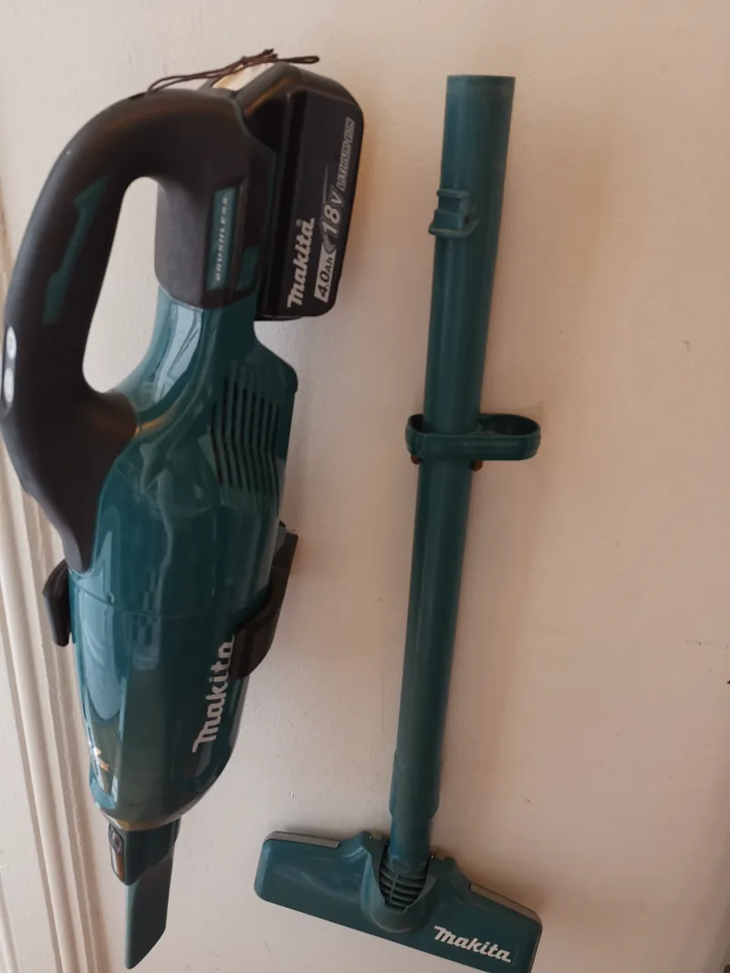 Accessory/Tube Holder for Makita DCL281F