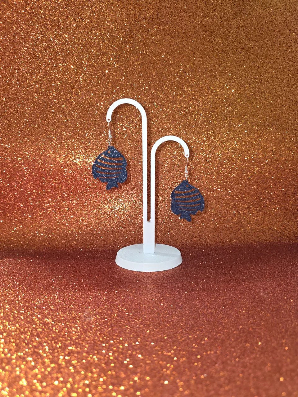Minimal fish earrings view 3