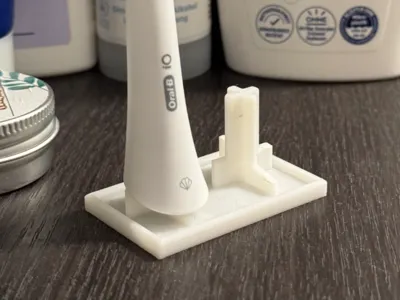 Oral-B iO Brush Holder (with spaces to drip off)